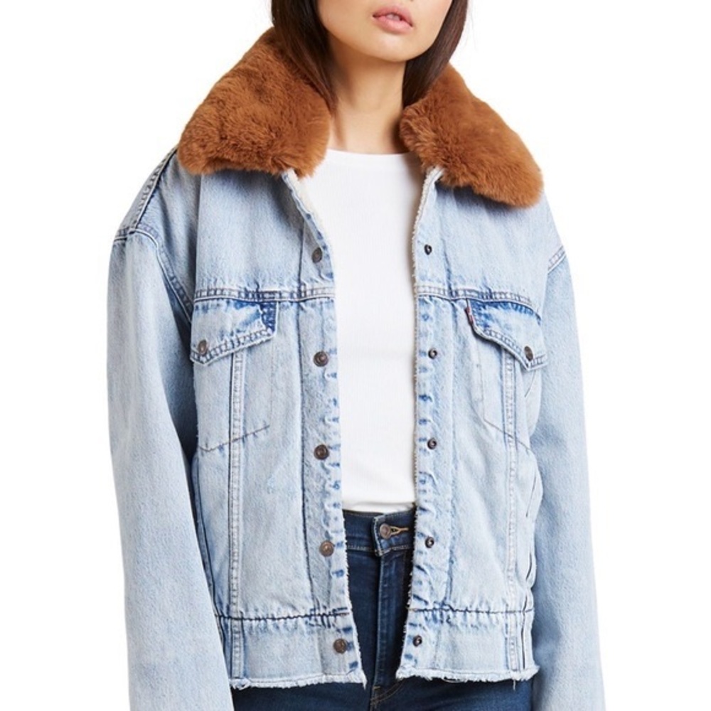 Levi’s Oversized Sherpa Trucker